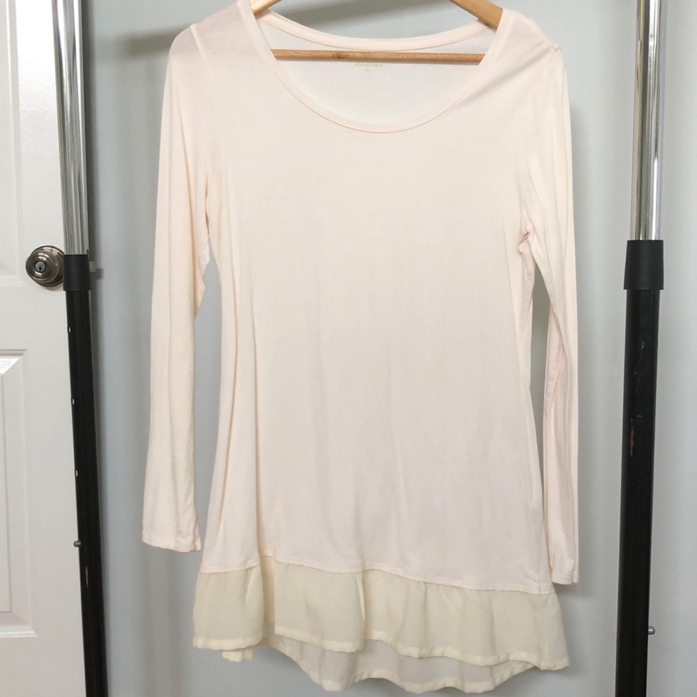 Ruffle bottom top